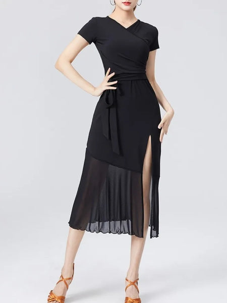 Robe cocktail noire mi-longue