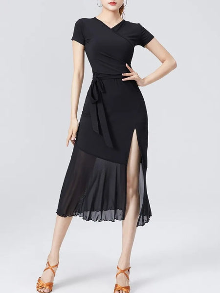 Robe cocktail noire mi-longue
